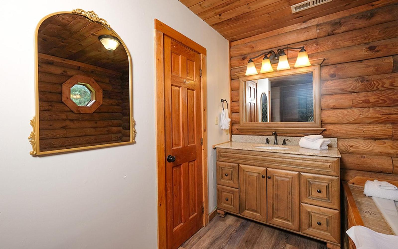 Grove Creek Cabin 개틀린버그 외부 사진
