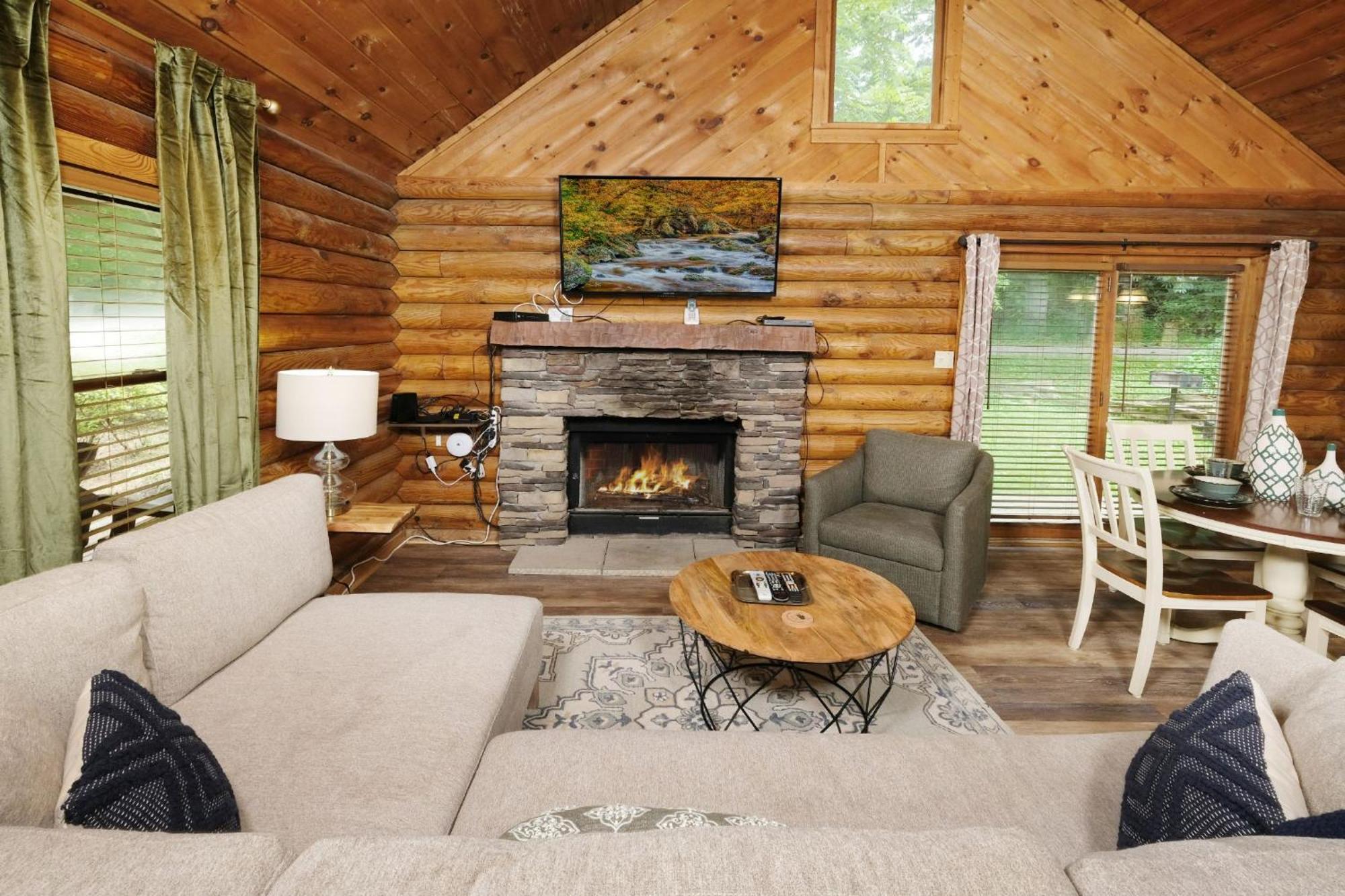 Grove Creek Cabin 개틀린버그 외부 사진